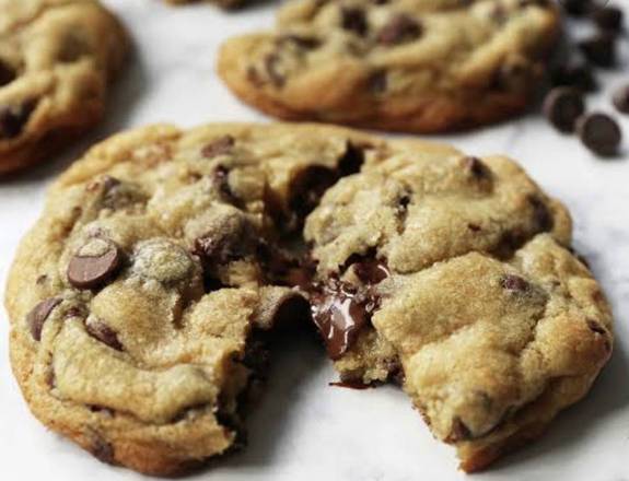Chunky Choco Chip Cookies