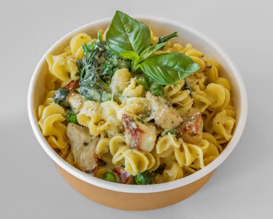 Pesto Chicken Fusilli