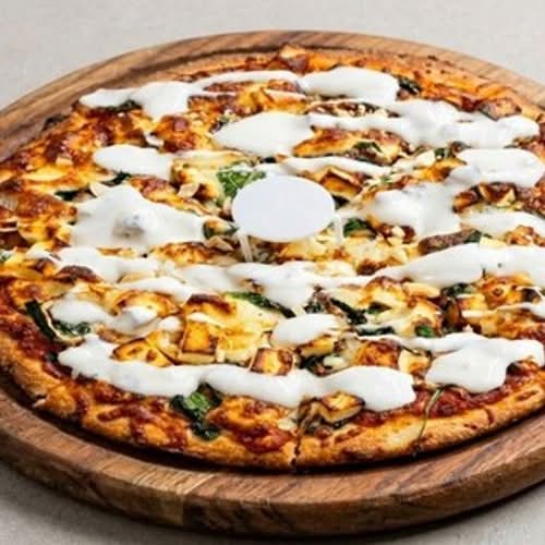 Tandoori Paneer Pizza