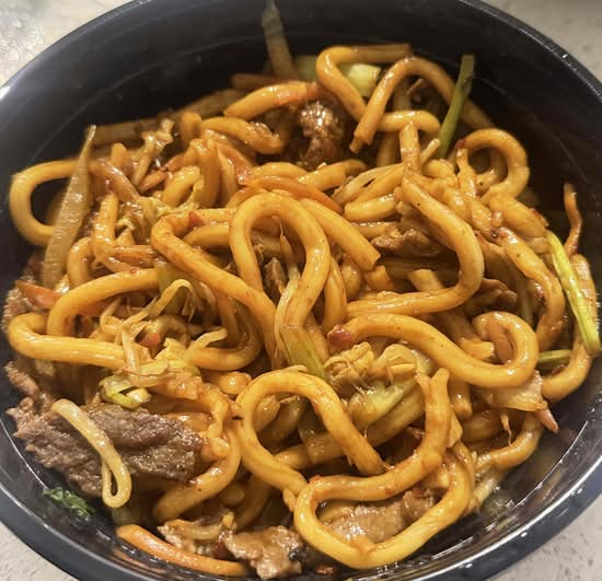 Beef with Szechuan Chilli Sauce Noodle