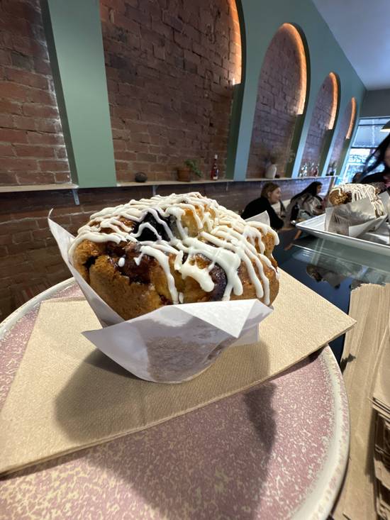Mixed Berries &White Chocolate Muffin
