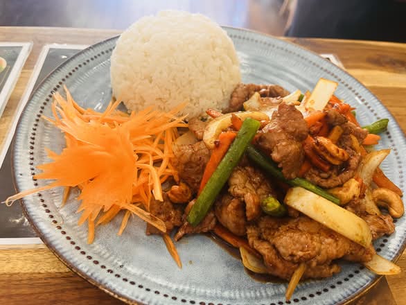 Pad Cashew Nut - Stir fry with cashew nuts