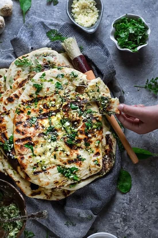 Spinach & cheese naan bread
