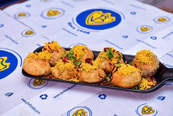 Regular Sev Puri