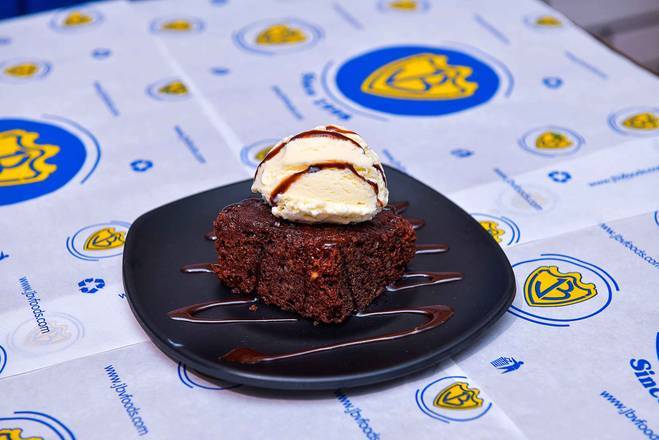 Chocolate Brownie with Ice Cream