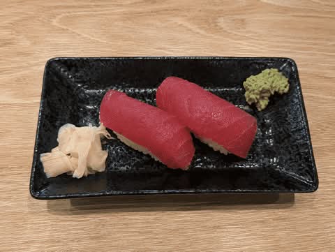 Fresh tuna nigiri