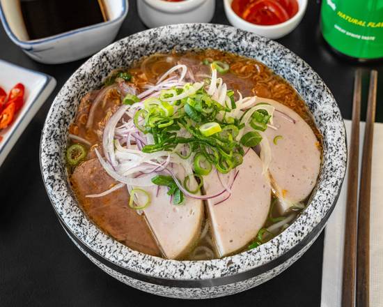 Huế spicy Beef noodle soups