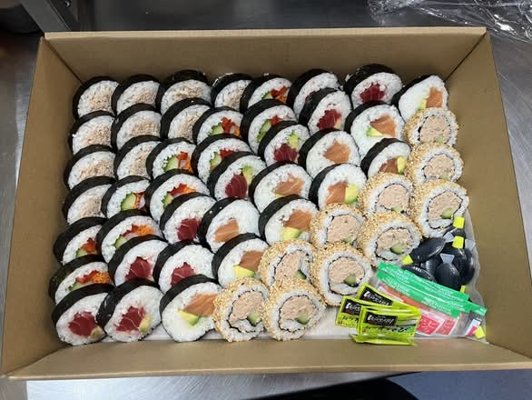 Assorted Sushi Platter 30 pcs