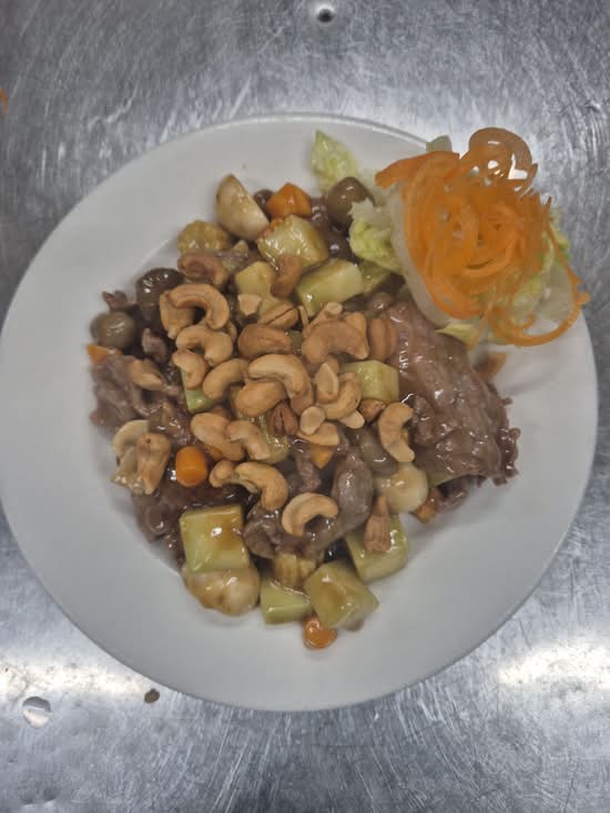 Braised Beef with Cashew Nuts