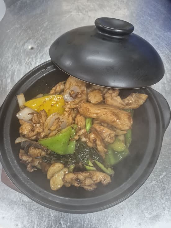 Three Cup Wine Chicken Hot Pot