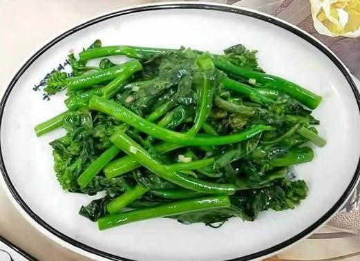 Stir Fried Kailan with Ginger