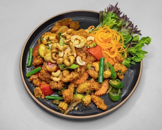 Crispy Chicken with Cashew Nut