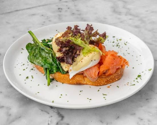 Eggs Benedict with Salmon
