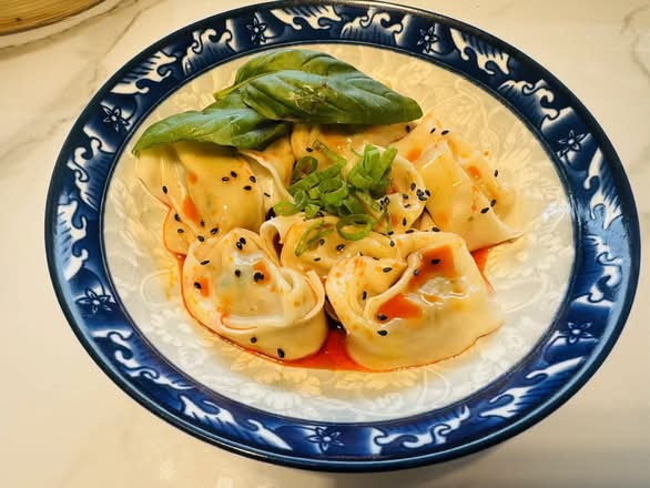 Wonton in Chilli Oil Sauce