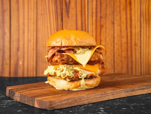 Chicken Deluxe Burger