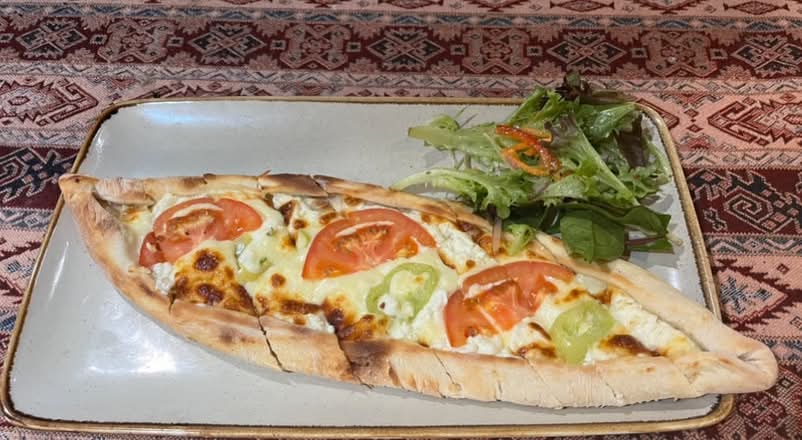 Cheese Pide (V)