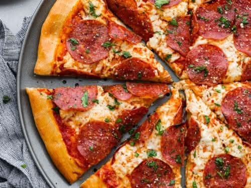 Salami Pizza