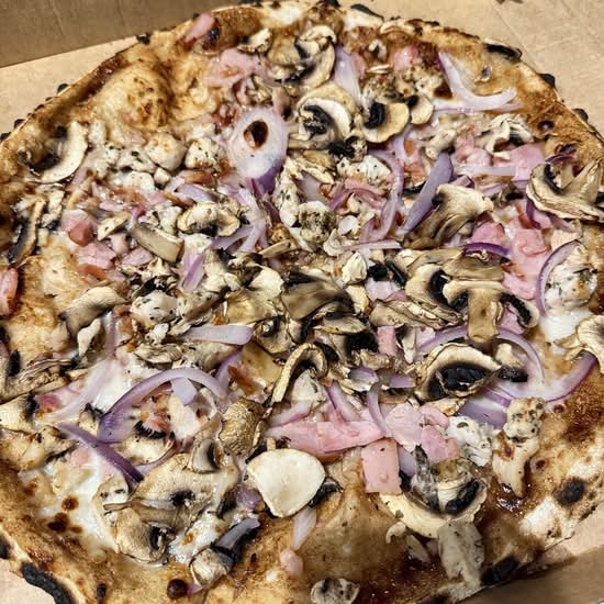 Large Bbq Chicken Pizza