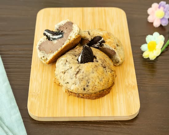 Oreo Chocolate Scone