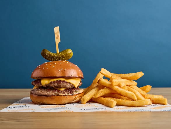 Double Cheeseburger (with fries)