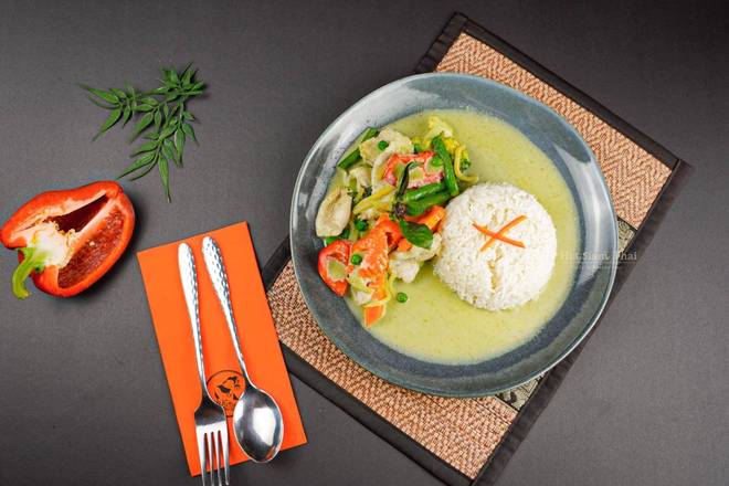 Green Chicken Curry with Rice