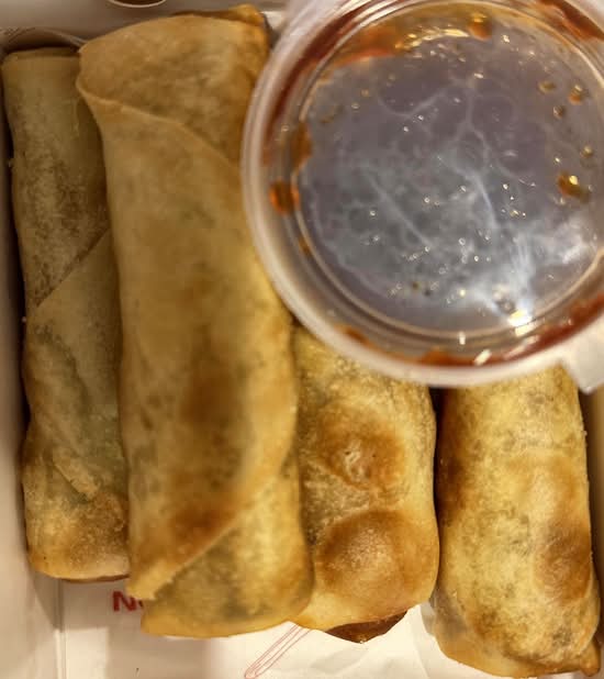 VEGETARIAN SPRING ROLL (4pc)