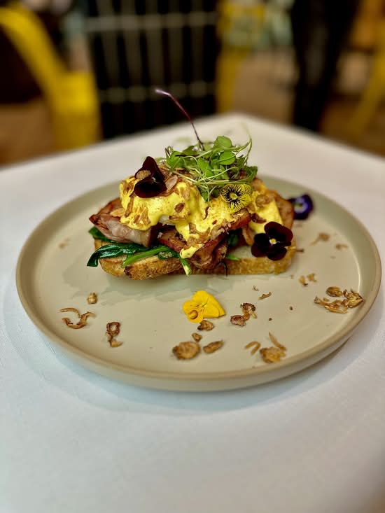 Egg Benny smoked salmon