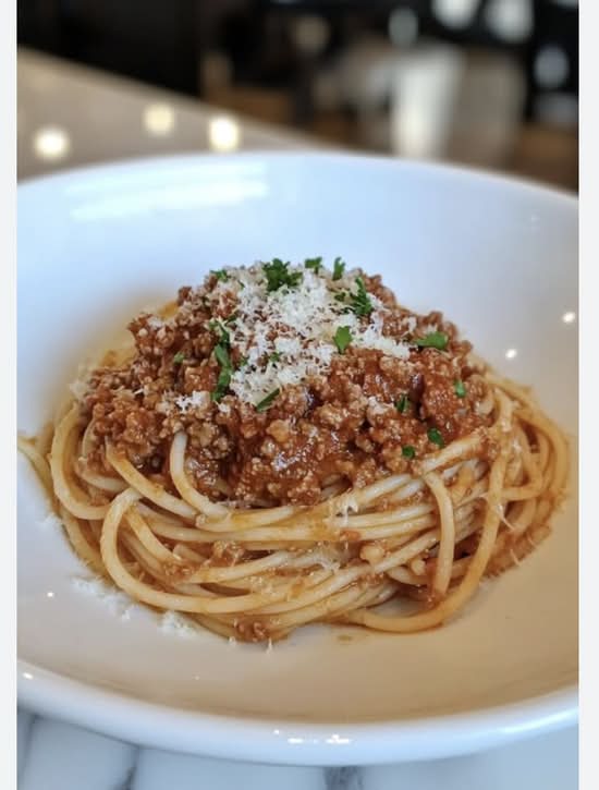 Kids bolognese spaghetti