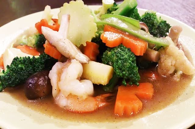 Pad Nam Man Hoy (Oyster Sauce Stir fry)