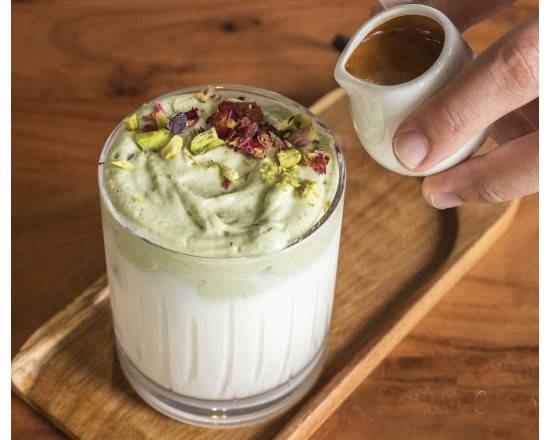 Iced Pistachio Cream Latte w Espresso