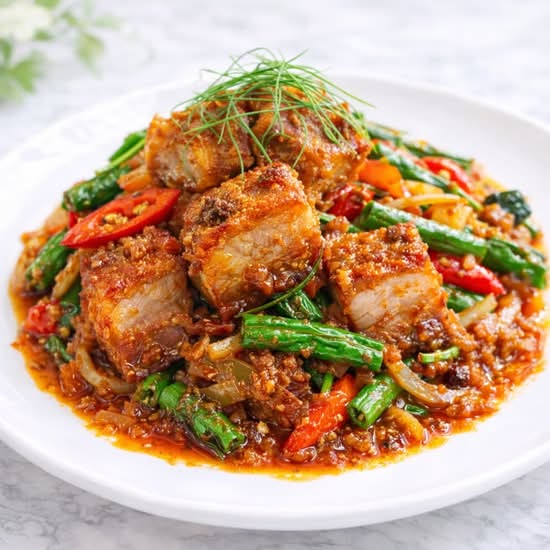 Crispy Pork Belly with Prik Khing