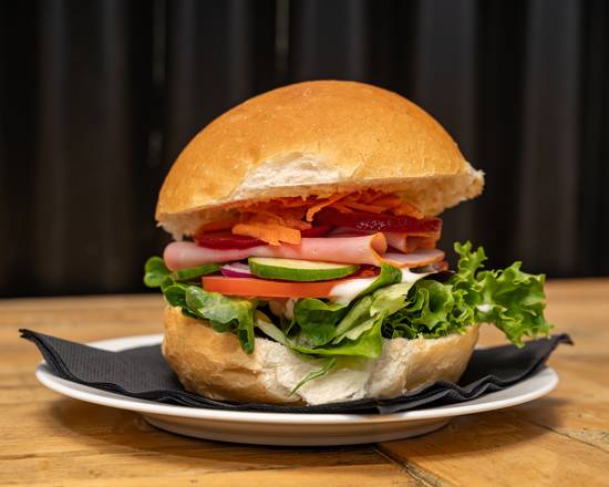 Ham and Salad Roll