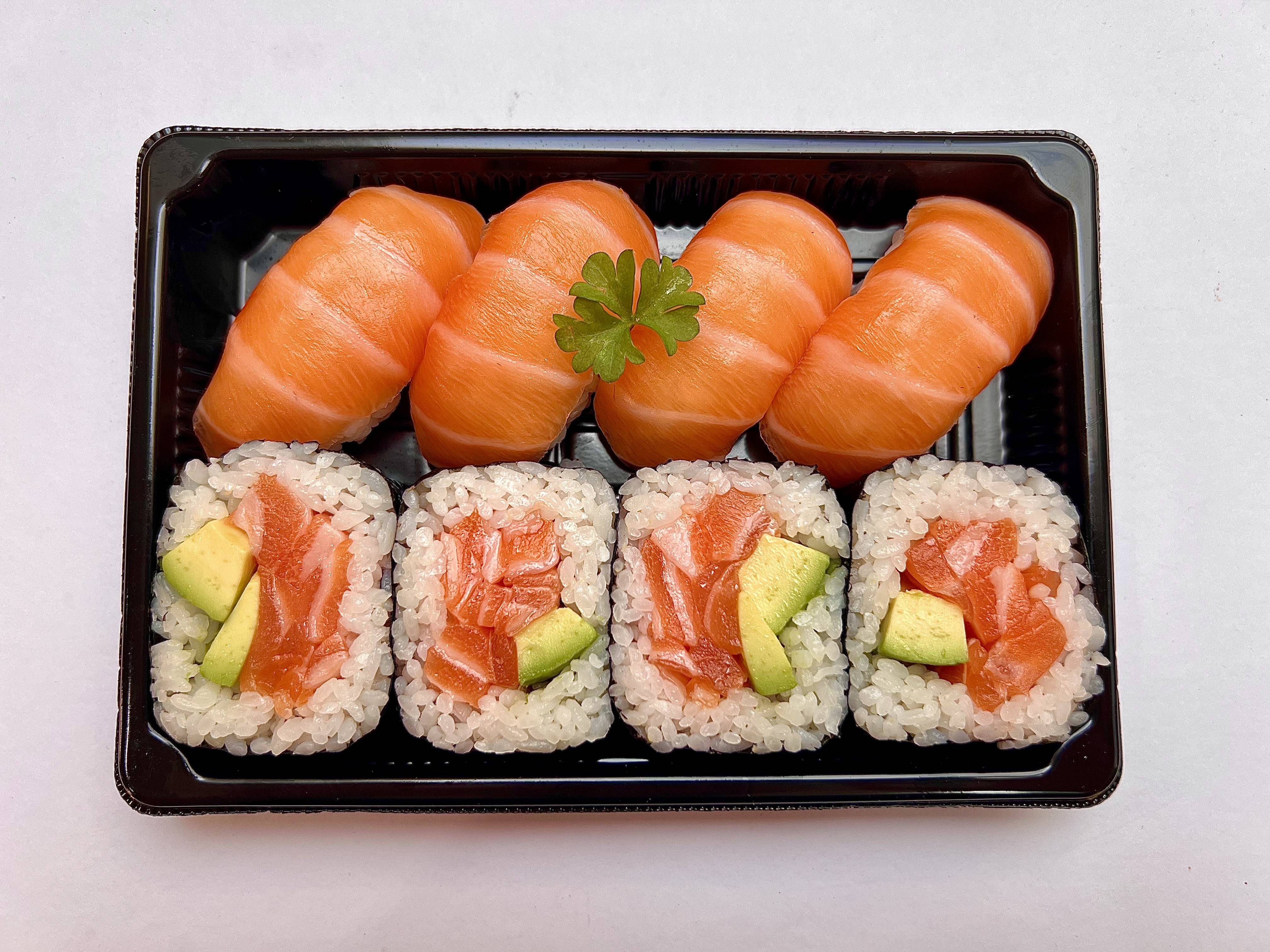 Salmon Maki