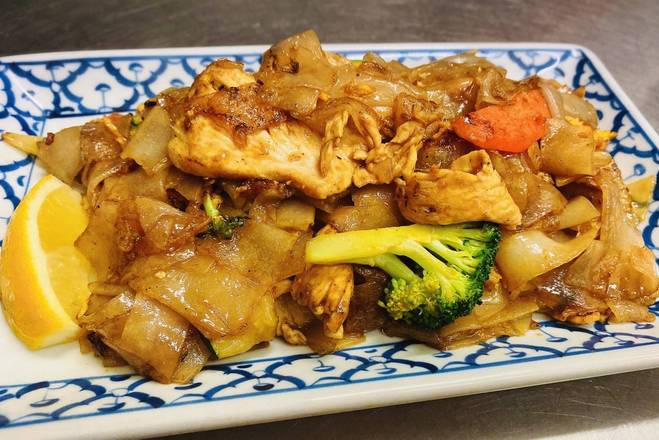 Pad See Ew - Flat Rice Noodles
