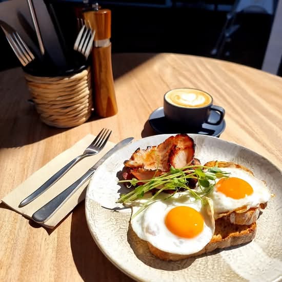 Eggs on Toast