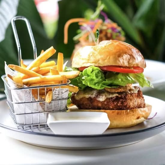 Angus Beef Burger and Chips
