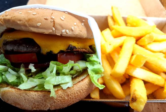 Classic Cheeseburger
