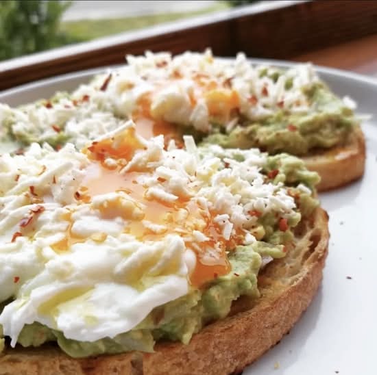 Smashed Avocado Sandwich