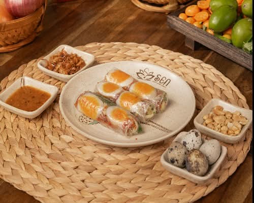 Banh Trang Long Dao (Rice Paper Salad Rolls With Soft Boiled Egg)