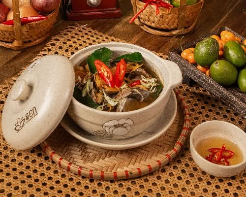 Ngheu Hap Thai (Thai Style Steamed Clams)