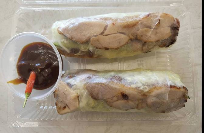 Chicken rice paper rolls
