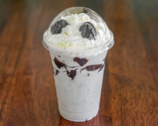 SM06 Oreo Chocolate Smoothie (w Drizzle, Cream n Oreo TOP)