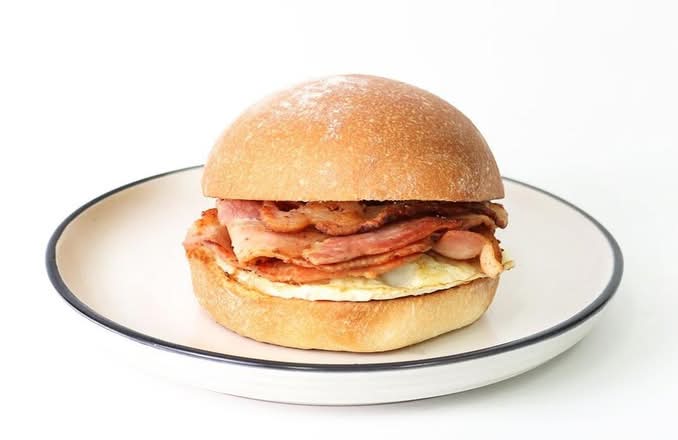 Bacon & Egg Roll