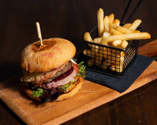 Angus Beef Burger with Chips