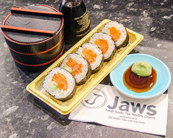 Fresh Salmon & Avocado Roll