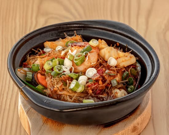 Seafood with Glass Noodle in Hot Pot with XO Sauce