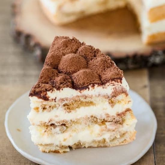 Tiramisu Cake