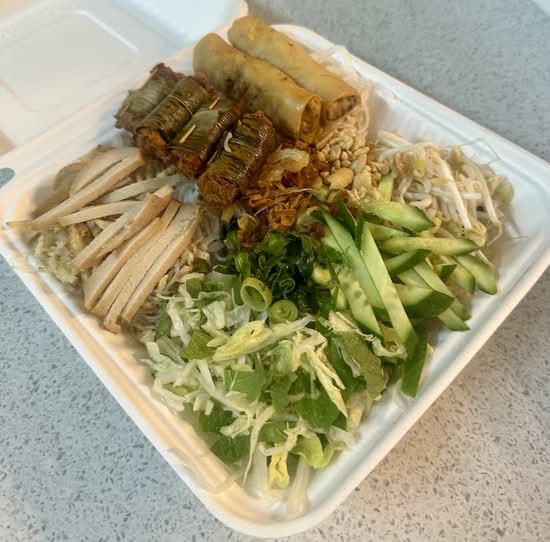 Vermicelli with spring rolls and shredded pork (Bún Đặc Biệt)