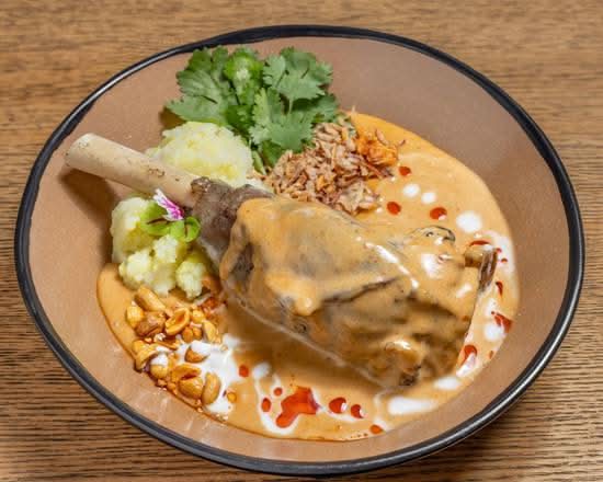 Mama Massamun Lamb Shank (GF)
