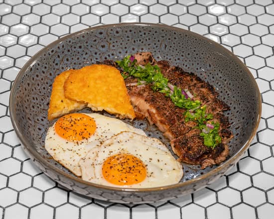 Steak and Eggs with Hash Brown